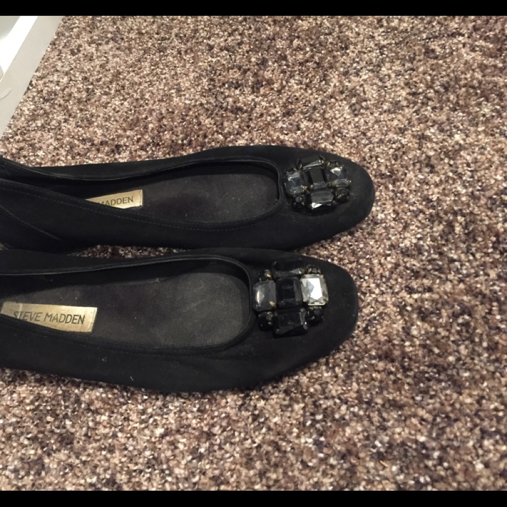 Steve Madden black flats